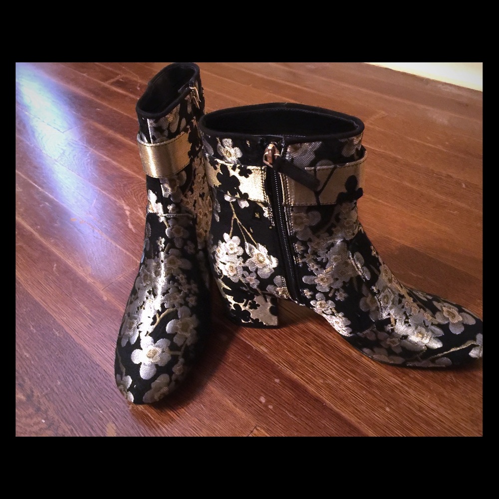 Nine West Quilby Bootie Sz 10